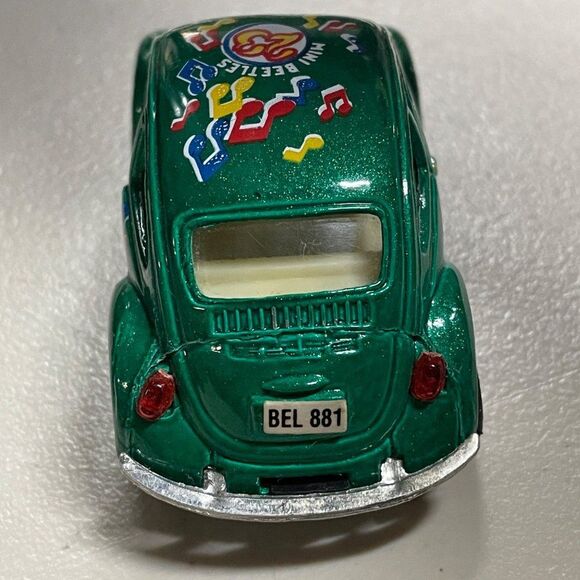 Die cast VW Beetle Bug metallic Emerald Green - Picture 5 of 10